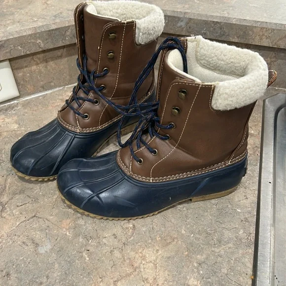 London Fog Duck boots - Picture 3 of 4